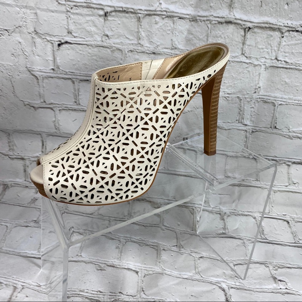 Vince camuto white cut out mules sz 6.5/7
